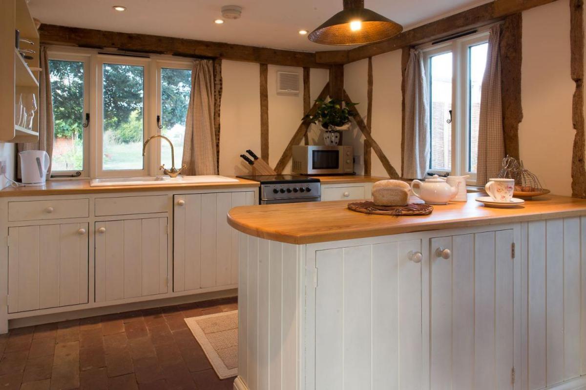 Bromans Barn A Beautiful Cottage By The Sea And Cudmore Nature Reserve West Mersea Exteriör bild